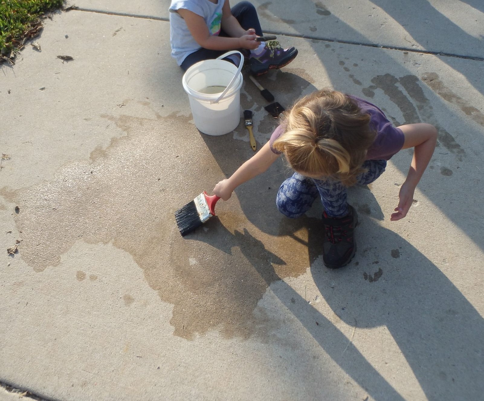 toddlers water painting